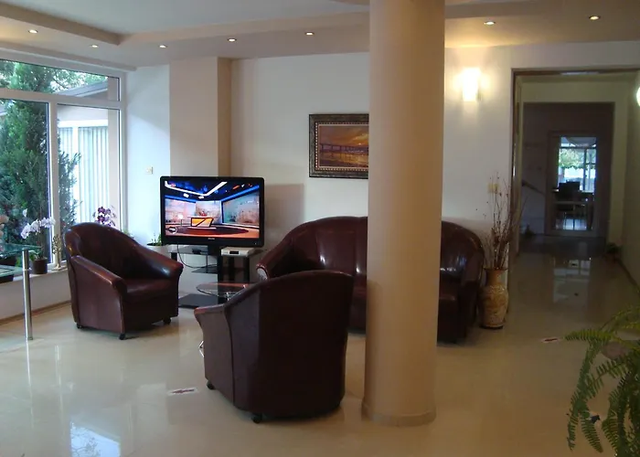 астра Равда