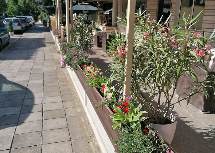 Хотел астра 2*