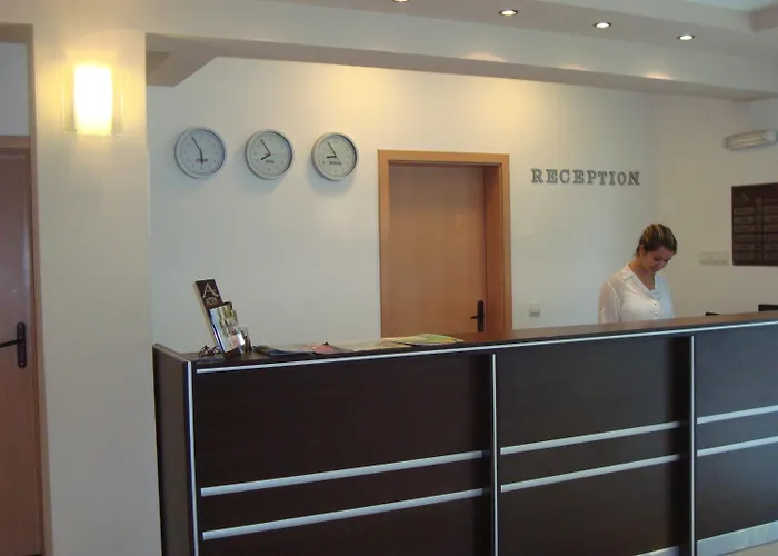 Хотел астра