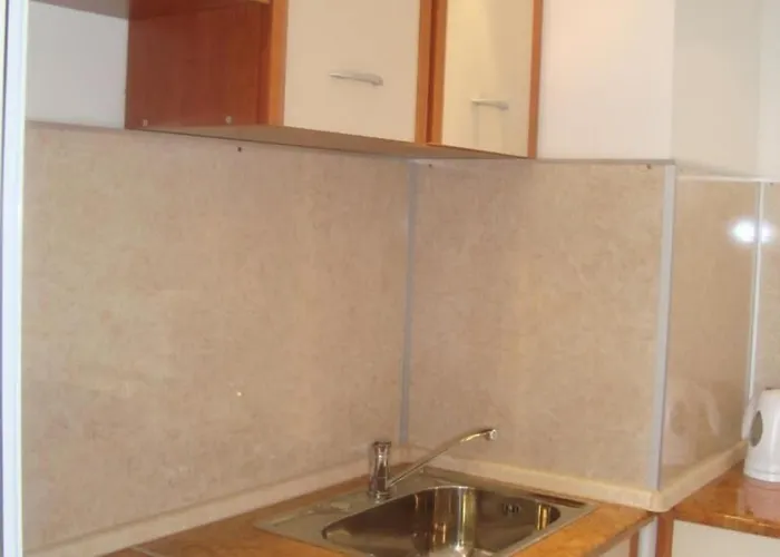 Хотел астра 2*