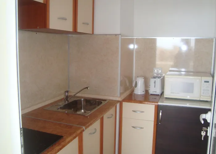 астра Равда